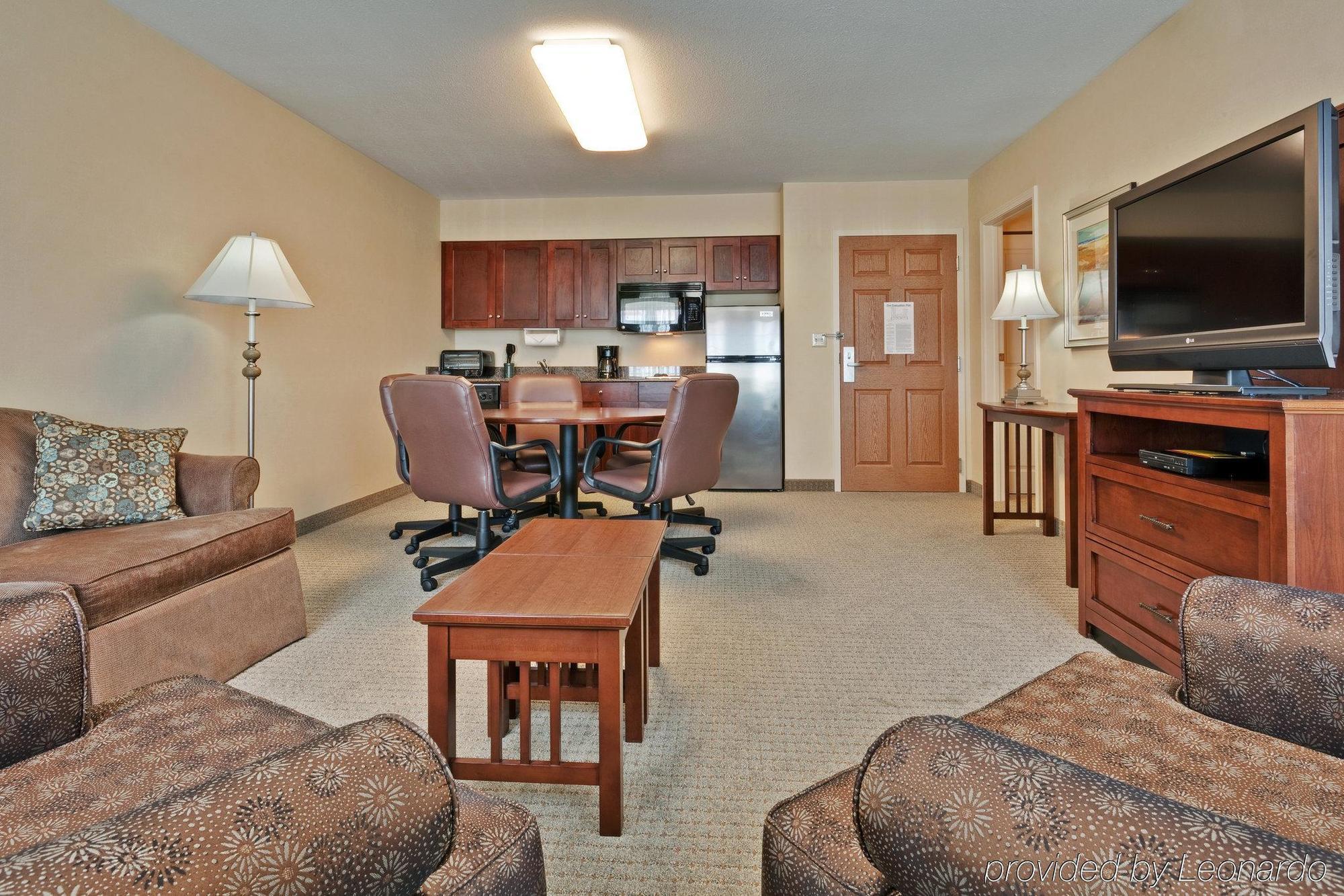 Hawthorn Suites By Wyndham Williamsville Buffalo Airport Екстер'єр фото