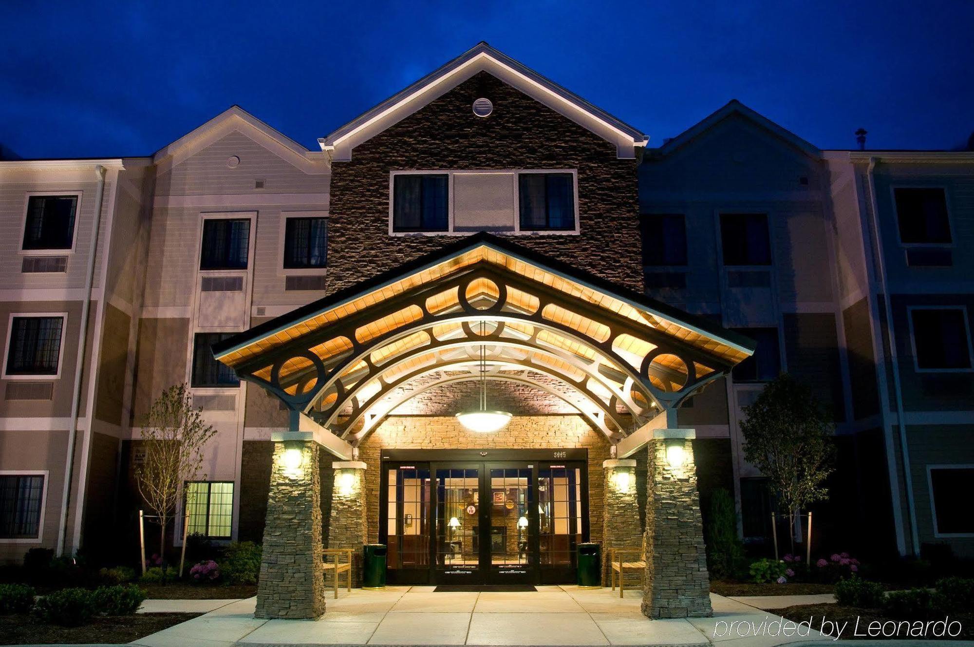 Hawthorn Suites By Wyndham Williamsville Buffalo Airport Екстер'єр фото
