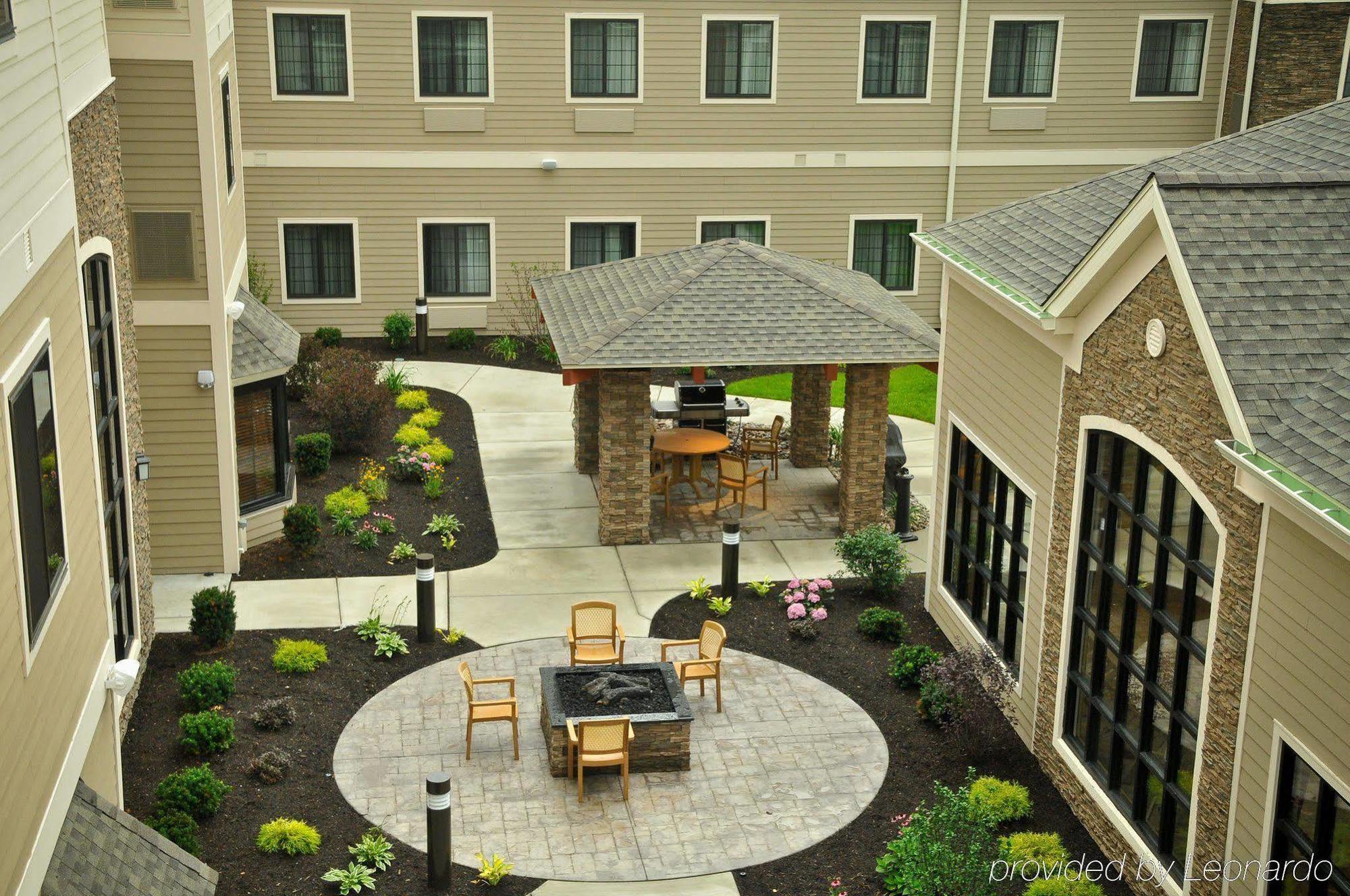 Hawthorn Suites By Wyndham Williamsville Buffalo Airport Екстер'єр фото